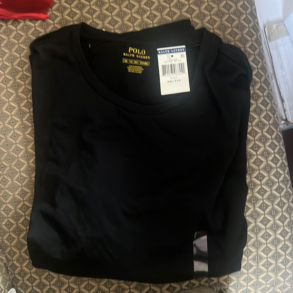 Black long sleeve tee